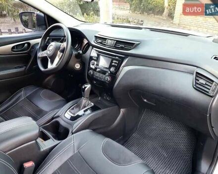 Серый Ниссан Rogue Sport, объемом двигателя 2 л и пробегом 129 тыс. км за 14500 $, фото 11 на Automoto.ua