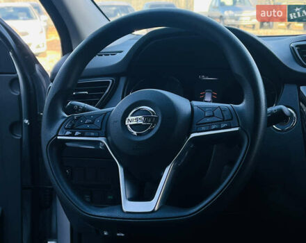 Серый Ниссан Rogue Sport, объемом двигателя 2 л и пробегом 103 тыс. км за 14200 $, фото 14 на Automoto.ua