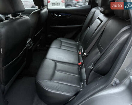 Сірий Ніссан Rogue Sport, об'ємом двигуна 2 л та пробігом 60 тис. км за 17500 $, фото 40 на Automoto.ua