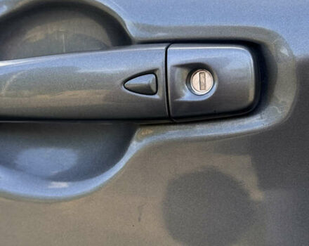 Серый Ниссан Rogue Sport, объемом двигателя 2 л и пробегом 214 тыс. км за 12000 $, фото 40 на Automoto.ua