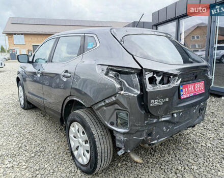 Сірий Ніссан Rogue Sport, об'ємом двигуна 2 л та пробігом 208 тис. км за 9300 $, фото 3 на Automoto.ua