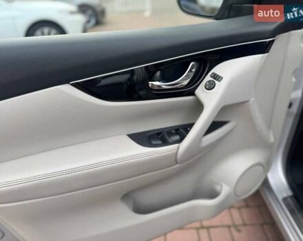 Серый Ниссан Rogue Sport, объемом двигателя 2 л и пробегом 83 тыс. км за 14500 $, фото 13 на Automoto.ua