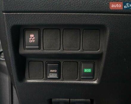Сірий Ніссан Rogue Sport, об'ємом двигуна 2 л та пробігом 111 тис. км за 13490 $, фото 57 на Automoto.ua
