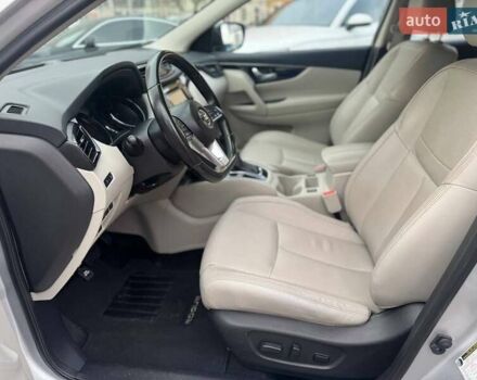 Серый Ниссан Rogue Sport, объемом двигателя 2 л и пробегом 83 тыс. км за 14500 $, фото 19 на Automoto.ua