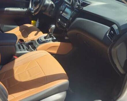 Серый Ниссан Rogue Sport, объемом двигателя 2 л и пробегом 165 тыс. км за 13999 $, фото 8 на Automoto.ua