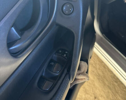 Серый Ниссан Rogue Sport, объемом двигателя 2 л и пробегом 63 тыс. км за 8000 $, фото 11 на Automoto.ua