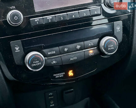 Серый Ниссан Rogue Sport, объемом двигателя 2 л и пробегом 193 тыс. км за 13000 $, фото 12 на Automoto.ua