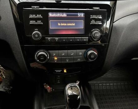 Серый Ниссан Rogue Sport, объемом двигателя 2 л и пробегом 65 тыс. км за 13500 $, фото 7 на Automoto.ua