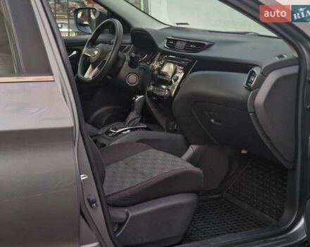 Сірий Ніссан Rogue Sport, об'ємом двигуна 2 л та пробігом 111 тис. км за 13490 $, фото 50 на Automoto.ua
