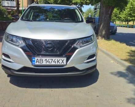 Серый Ниссан Rogue Sport, объемом двигателя 2 л и пробегом 165 тыс. км за 13999 $, фото 2 на Automoto.ua