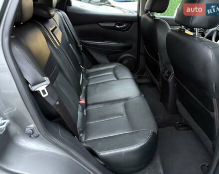 Сірий Ніссан Rogue Sport, об'ємом двигуна 2 л та пробігом 60 тис. км за 17500 $, фото 41 на Automoto.ua
