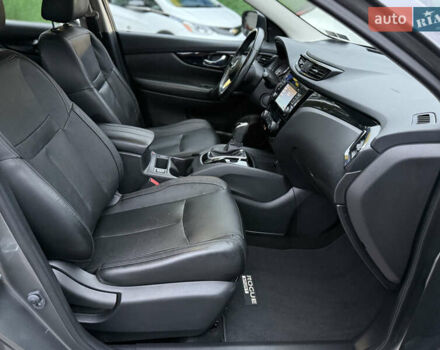 Сірий Ніссан Rogue Sport, об'ємом двигуна 2 л та пробігом 60 тис. км за 17500 $, фото 42 на Automoto.ua