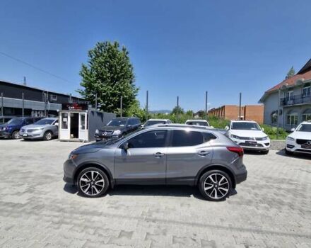 Серый Ниссан Rogue Sport, объемом двигателя 2 л и пробегом 179 тыс. км за 14500 $, фото 4 на Automoto.ua