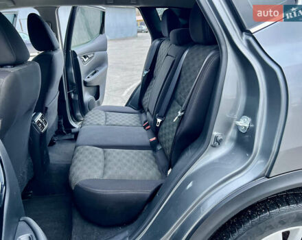 Серый Ниссан Rogue Sport, объемом двигателя 2 л и пробегом 193 тыс. км за 13000 $, фото 16 на Automoto.ua