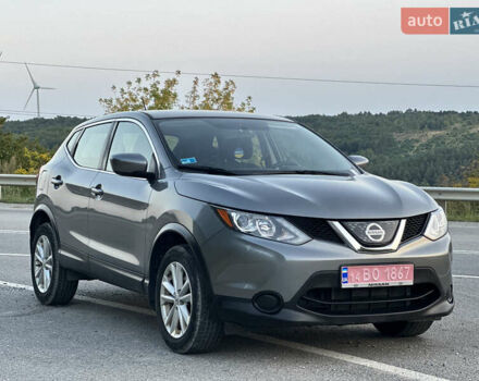 Серый Ниссан Rogue Sport, объемом двигателя 2 л и пробегом 181 тыс. км за 12900 $, фото 2 на Automoto.ua