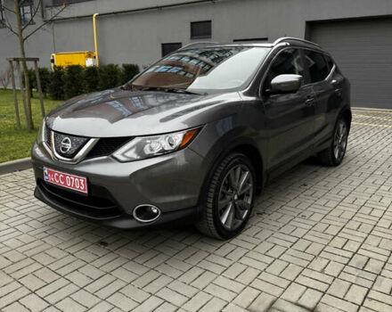 Серый Ниссан Rogue Sport, объемом двигателя 2 л и пробегом 61 тыс. км за 15500 $, фото 3 на Automoto.ua