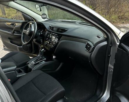 Сірий Ніссан Rogue Sport, об'ємом двигуна 2 л та пробігом 170 тис. км за 14500 $, фото 19 на Automoto.ua