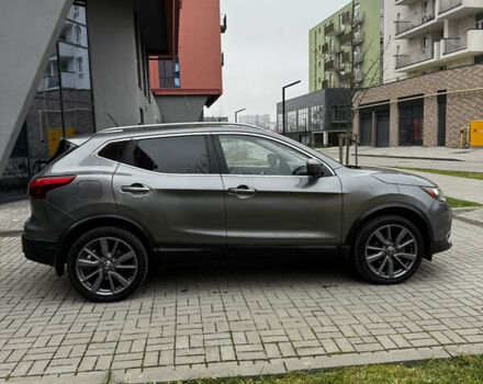 Серый Ниссан Rogue Sport, объемом двигателя 2 л и пробегом 61 тыс. км за 15500 $, фото 8 на Automoto.ua