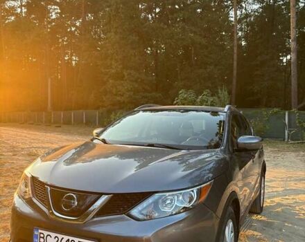 Серый Ниссан Rogue Sport, объемом двигателя 2 л и пробегом 83 тыс. км за 14999 $, фото 2 на Automoto.ua