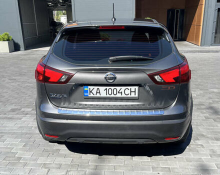 Серый Ниссан Rogue Sport, объемом двигателя 2 л и пробегом 98 тыс. км за 14000 $, фото 3 на Automoto.ua