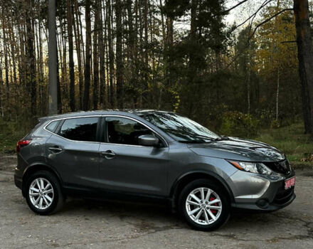 Сірий Ніссан Rogue Sport, об'ємом двигуна 2 л та пробігом 170 тис. км за 14500 $, фото 1 на Automoto.ua