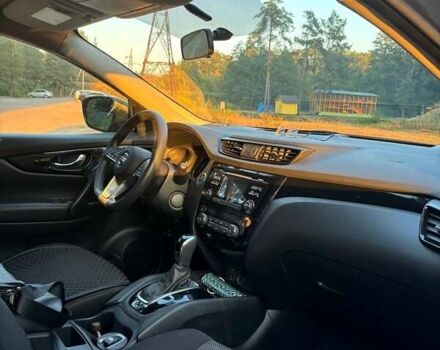 Серый Ниссан Rogue Sport, объемом двигателя 2 л и пробегом 83 тыс. км за 14999 $, фото 18 на Automoto.ua