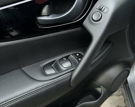 Серый Ниссан Rogue Sport, объемом двигателя 2 л и пробегом 75 тыс. км за 13500 $, фото 12 на Automoto.ua