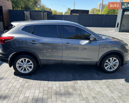 Серый Ниссан Rogue Sport, объемом двигателя 2 л и пробегом 98 тыс. км за 14000 $, фото 5 на Automoto.ua