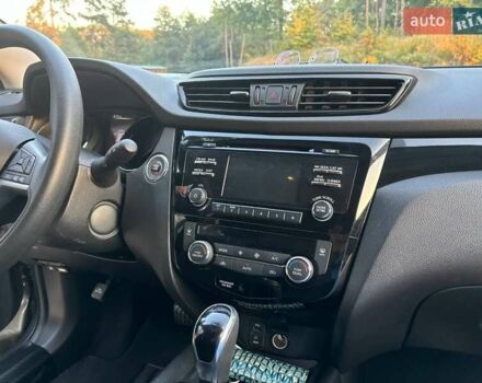 Серый Ниссан Rogue Sport, объемом двигателя 2 л и пробегом 83 тыс. км за 14999 $, фото 22 на Automoto.ua