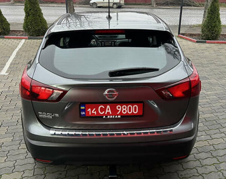 Серый Ниссан Rogue Sport, объемом двигателя 2 л и пробегом 75 тыс. км за 13500 $, фото 5 на Automoto.ua