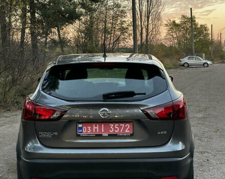Сірий Ніссан Rogue Sport, об'ємом двигуна 2 л та пробігом 170 тис. км за 14500 $, фото 4 на Automoto.ua