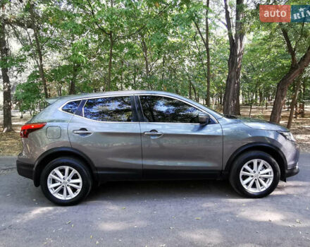 Сірий Ніссан Rogue Sport, об'ємом двигуна 2 л та пробігом 78 тис. км за 15500 $, фото 9 на Automoto.ua
