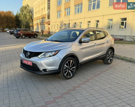 Серый Ниссан Rogue Sport, объемом двигателя 2 л и пробегом 125 тыс. км за 13800 $, фото 4 на Automoto.ua