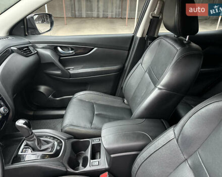 Сірий Ніссан Rogue Sport, об'ємом двигуна 2 л та пробігом 126 тис. км за 14300 $, фото 16 на Automoto.ua