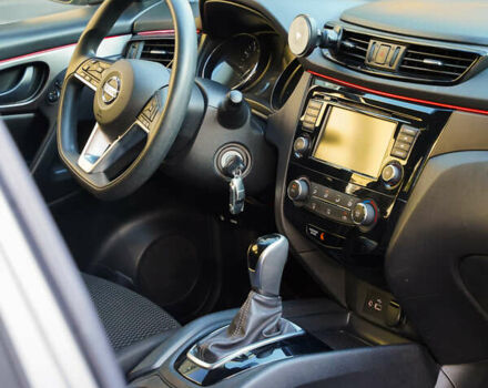 Серый Ниссан Rogue Sport, объемом двигателя 2 л и пробегом 115 тыс. км за 16800 $, фото 8 на Automoto.ua