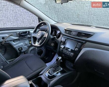 Сірий Ніссан Rogue Sport, об'ємом двигуна 2 л та пробігом 193 тис. км за 9500 $, фото 4 на Automoto.ua