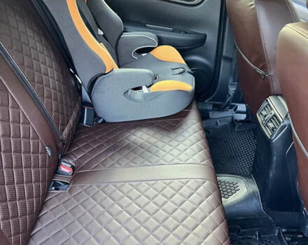 Сірий Ніссан Rogue Sport, об'ємом двигуна 2 л та пробігом 133 тис. км за 11000 $, фото 4 на Automoto.ua