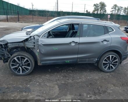 Серый Ниссан Rogue Sport, объемом двигателя 2 л и пробегом 94 тыс. км за 12450 $, фото 7 на Automoto.ua