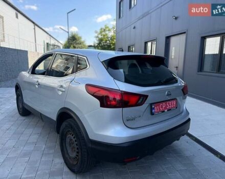 Сірий Ніссан Rogue Sport, об'ємом двигуна 2 л та пробігом 193 тис. км за 9500 $, фото 3 на Automoto.ua