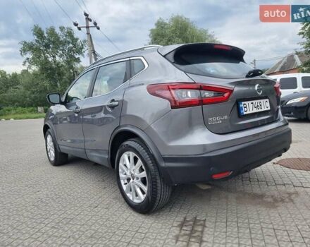 Серый Ниссан Rogue Sport, объемом двигателя 2 л и пробегом 53 тыс. км за 17900 $, фото 2 на Automoto.ua