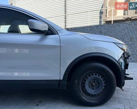 Сірий Ніссан Rogue Sport, об'ємом двигуна 2 л та пробігом 193 тис. км за 9500 $, фото 11 на Automoto.ua