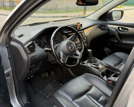Сірий Ніссан Rogue Sport, об'ємом двигуна 2 л та пробігом 82 тис. км за 18500 $, фото 7 на Automoto.ua