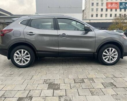 Сірий Ніссан Rogue Sport, об'ємом двигуна 2 л та пробігом 53 тис. км за 15500 $, фото 1 на Automoto.ua