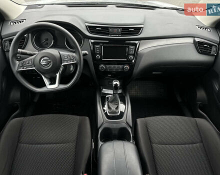 Серый Ниссан Rogue Sport, объемом двигателя 2 л и пробегом 74 тыс. км за 16500 $, фото 14 на Automoto.ua