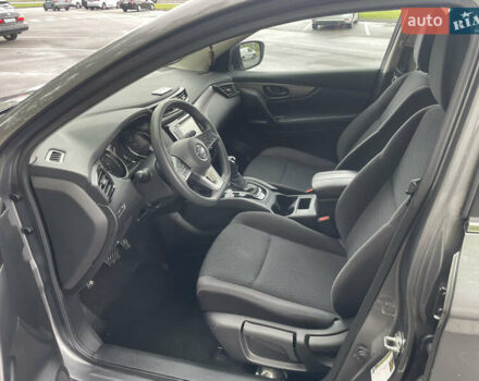 Серый Ниссан Rogue Sport, объемом двигателя 2 л и пробегом 60 тыс. км за 15500 $, фото 7 на Automoto.ua