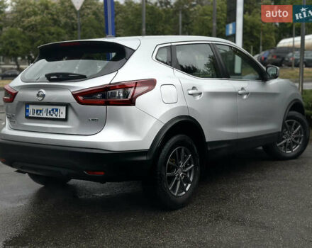 Серый Ниссан Rogue Sport, объемом двигателя 2 л и пробегом 74 тыс. км за 16500 $, фото 2 на Automoto.ua