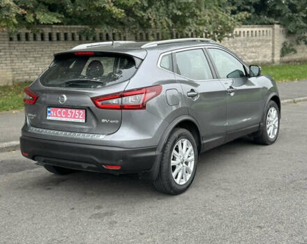 Серый Ниссан Rogue Sport, объемом двигателя 0 л и пробегом 80 тыс. км за 16000 $, фото 5 на Automoto.ua