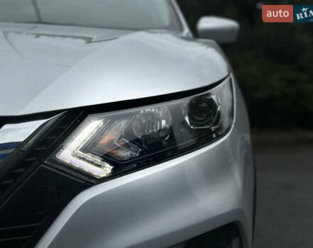 Серый Ниссан Rogue Sport, объемом двигателя 2 л и пробегом 74 тыс. км за 16500 $, фото 5 на Automoto.ua