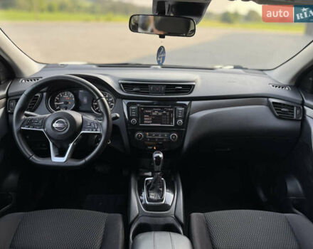 Серый Ниссан Rogue Sport, объемом двигателя 2 л и пробегом 131 тыс. км за 14800 $, фото 8 на Automoto.ua