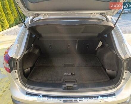 Серый Ниссан Rogue Sport, объемом двигателя 2 л и пробегом 85 тыс. км за 15450 $, фото 22 на Automoto.ua